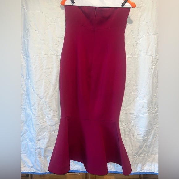 Cing à Sept Strapless Knee-Length Dress
Size: S/US 4 - Picture 7 of 10